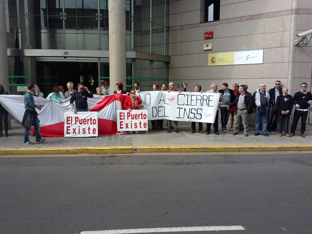 En las puertas de la Delegación