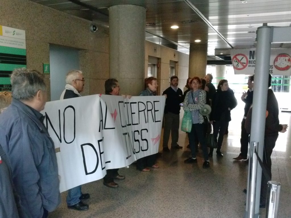 Momento en el que la protesta se traslada al interior del edificio