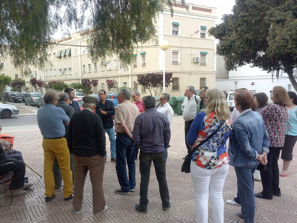 Reunión con los vecinos de la plaza de la Independencia