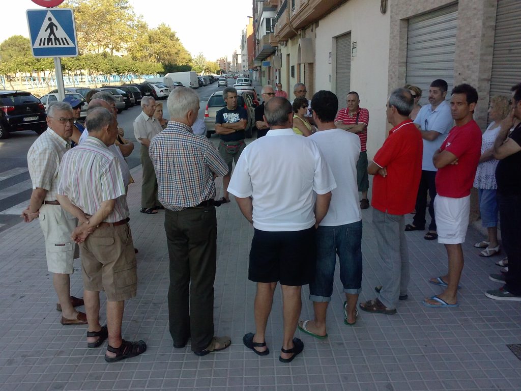 Reunión con los vecinos de churruca