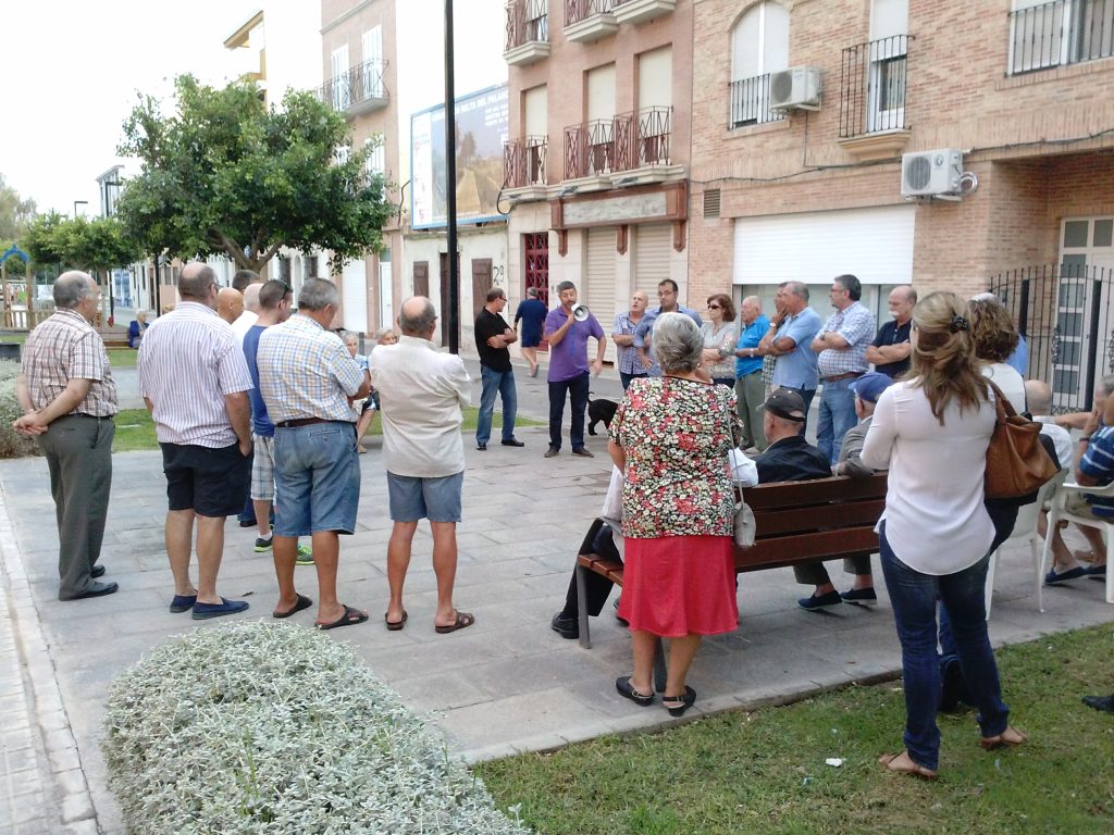 Reunión de Iniciativa Porteña con los vecinos del barrio